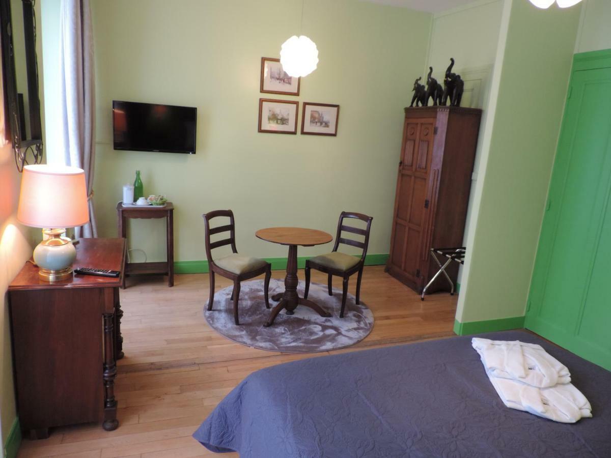 Sees Chez Vous Bed and Breakfast Exteriör bild